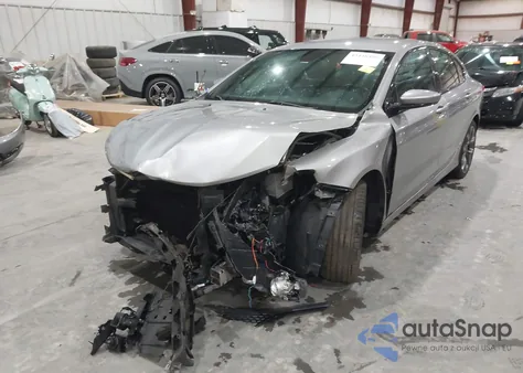 2015 Chrysler 200 S z USA, uszkodzony, nr VIN 1C3CCCBB8FN586354